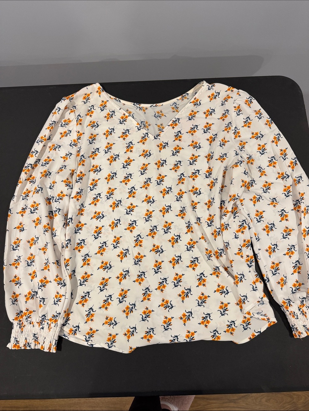 Women’s Cream Floral V-Neck Long Sleeve Top